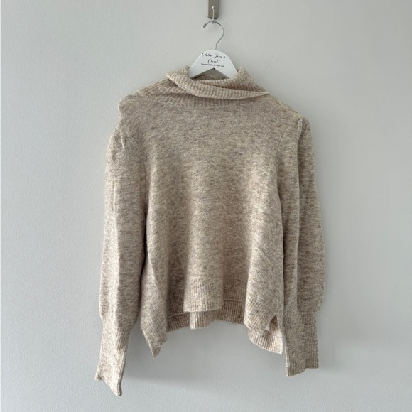 FRAME Swingy Turtleneck Cream Puff Sleeve Sweater M - Picture 3 of 6